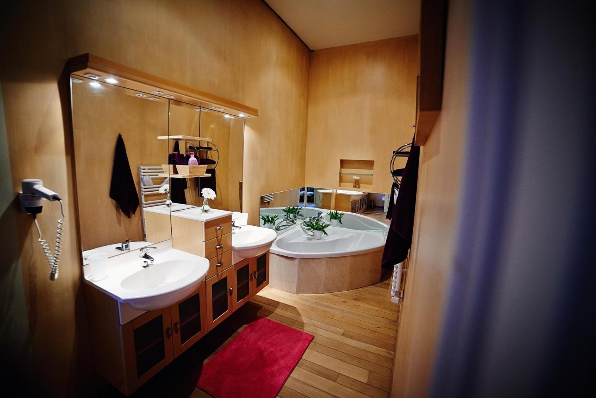 B&B Au Clair Obscur Вервье Экстерьер фото